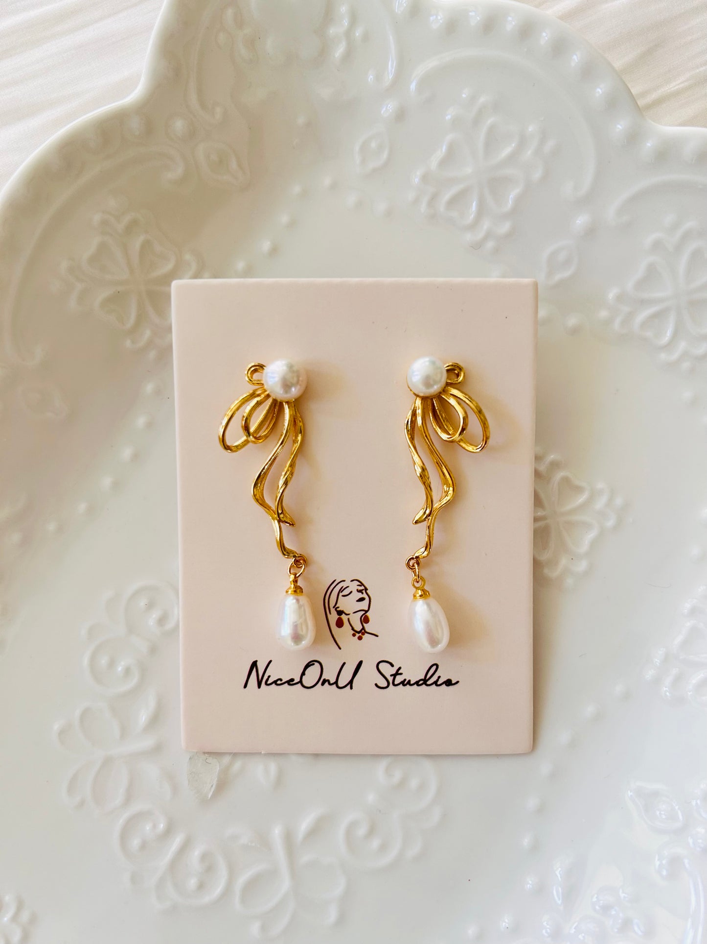 Bow tie Earrings A77