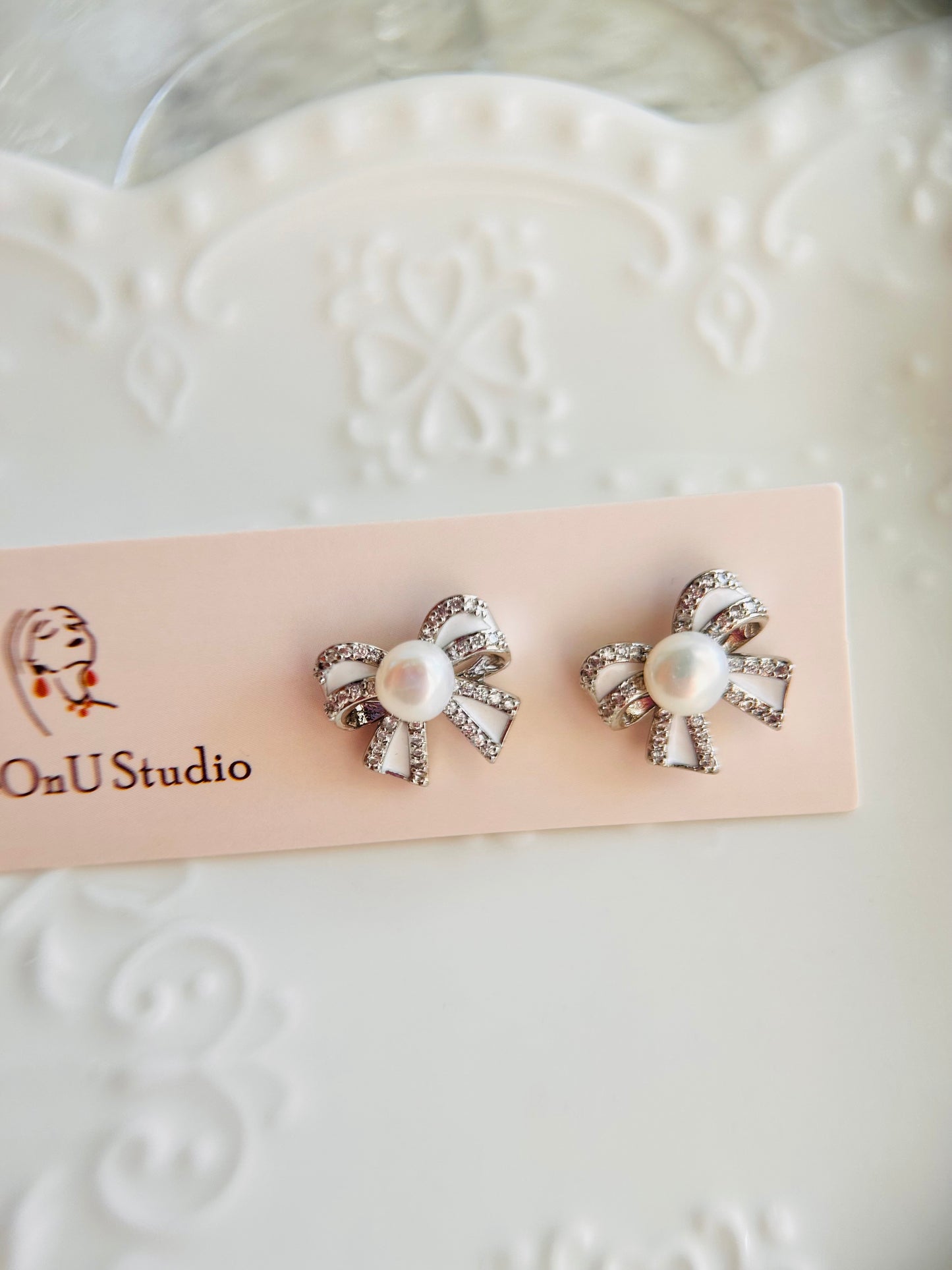 Bow Pearl Studs
