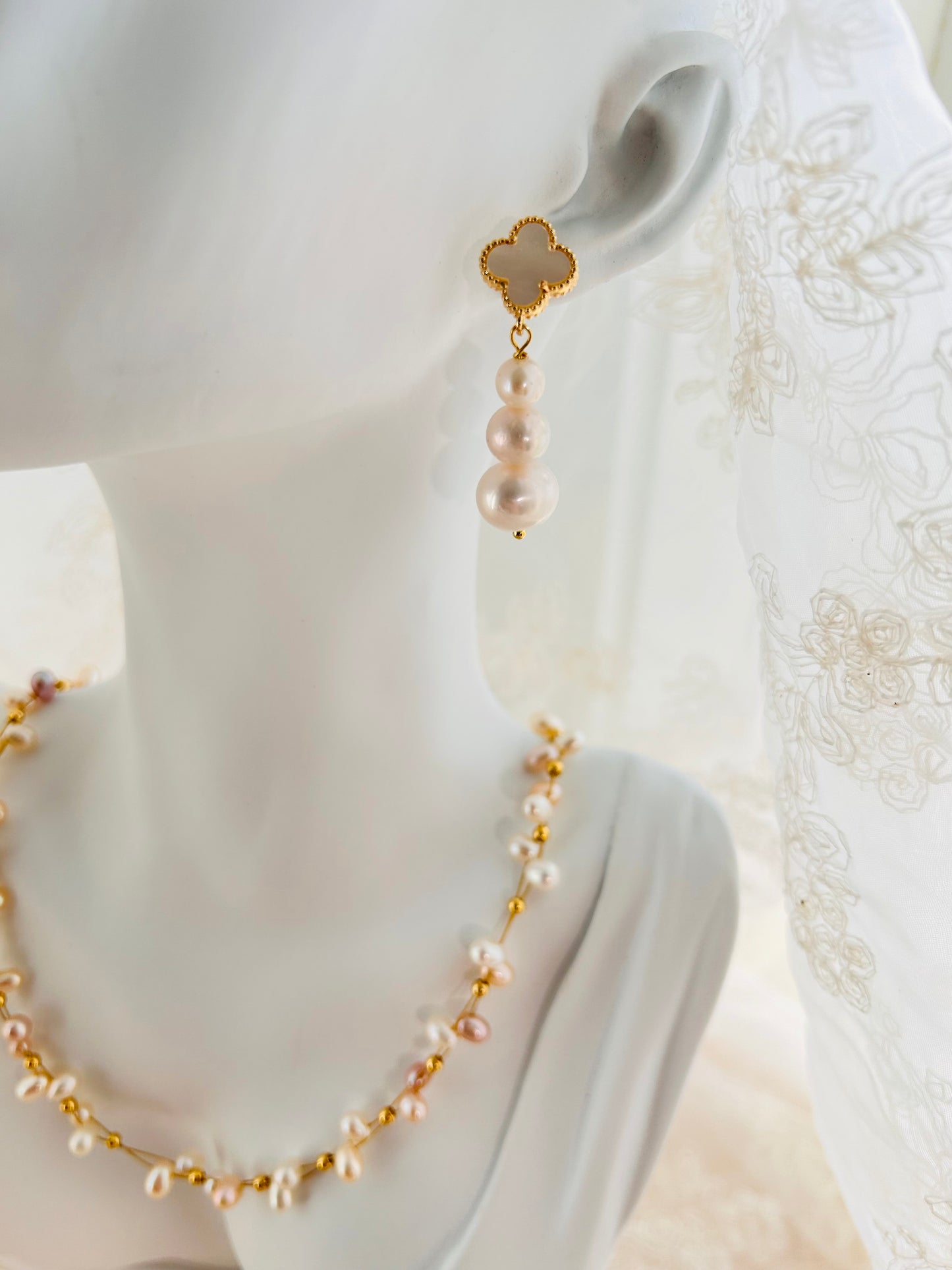 Small to big pearl Earrings