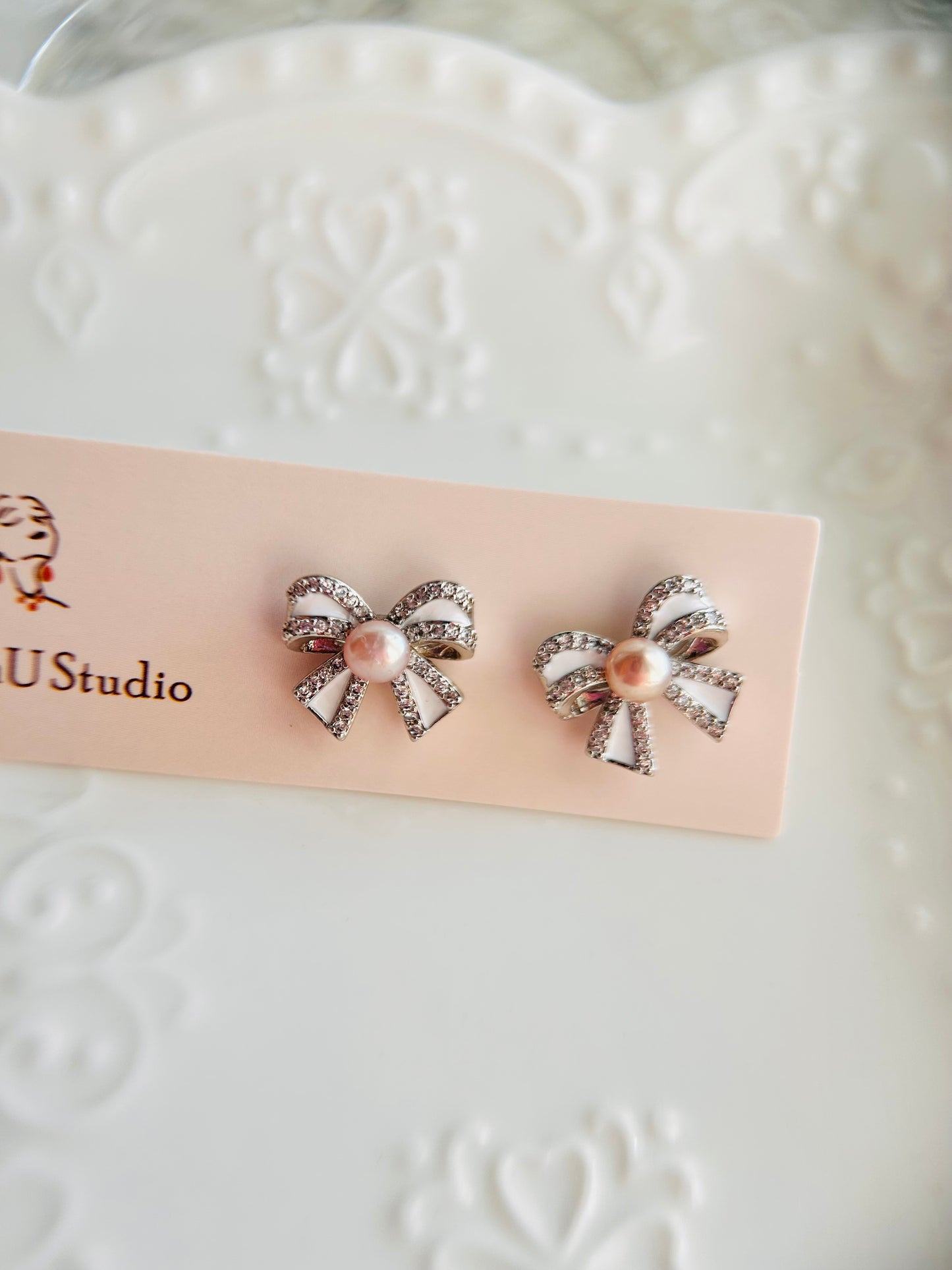 Bow Pearl Studs