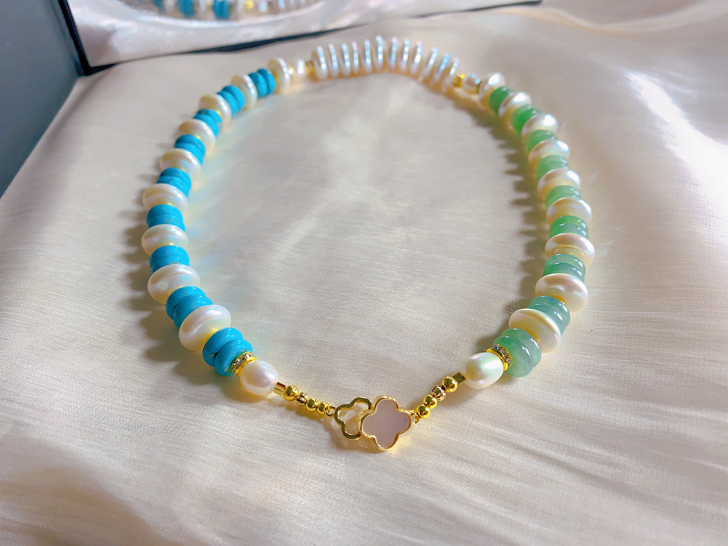 Luxury Gemstones and Freshwater pearls Necklace