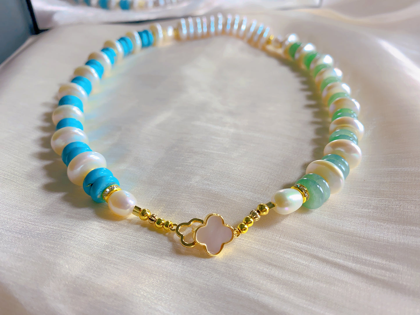 Luxury Gemstones and Freshwater pearls Necklace