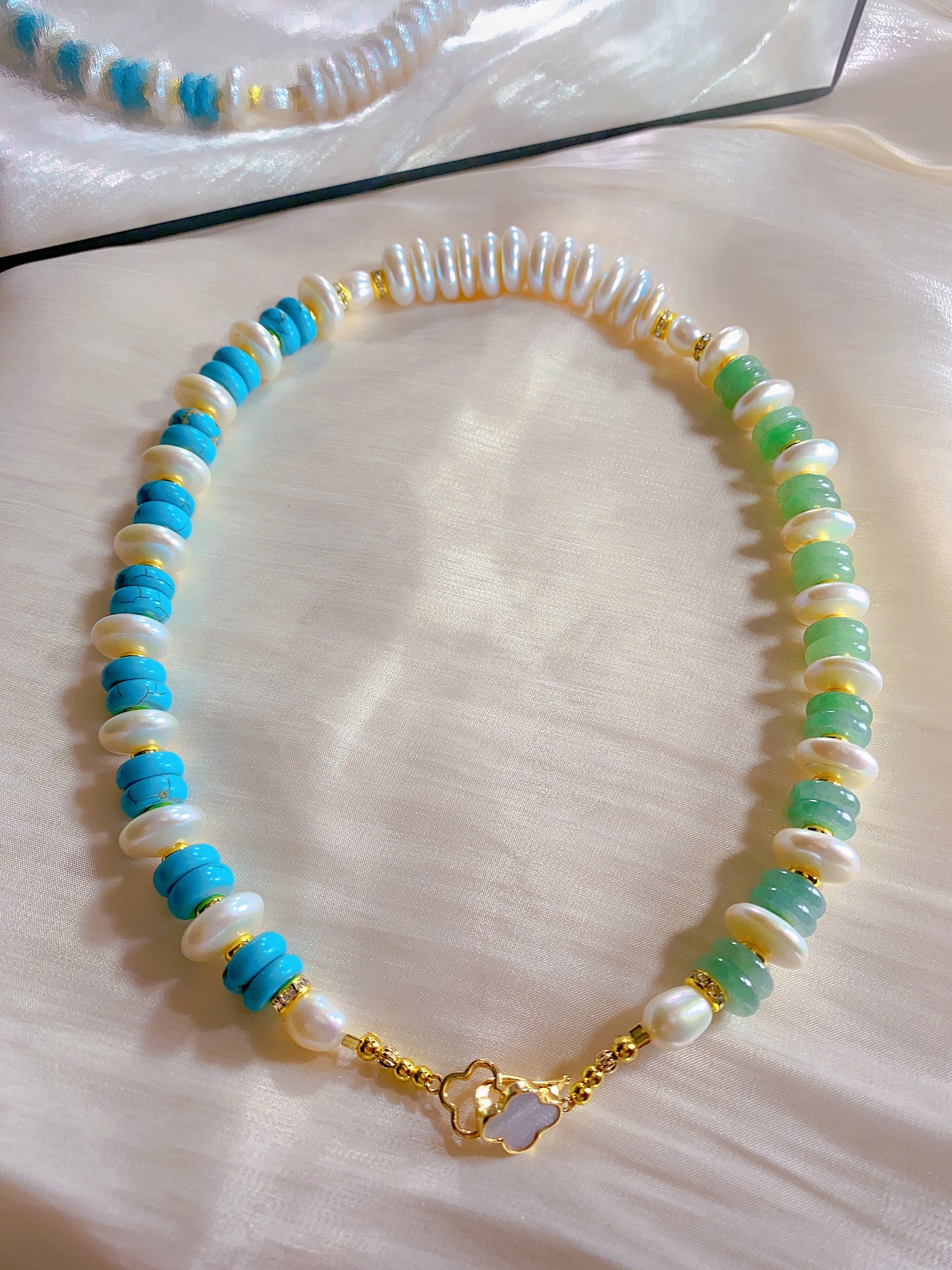 Luxury Gemstones and Freshwater pearls Necklace