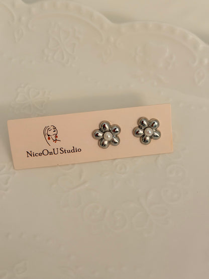 Flower Studs