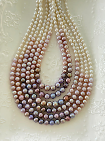 Gradient Pearl Necklace