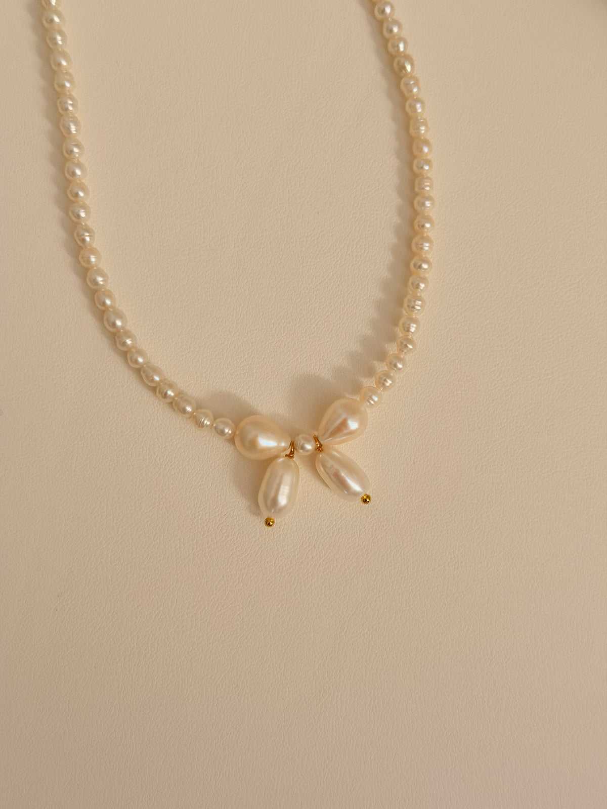 Bow Necklace N61
