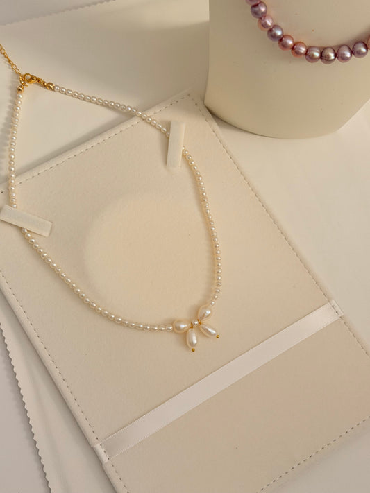 Bow Necklace N61
