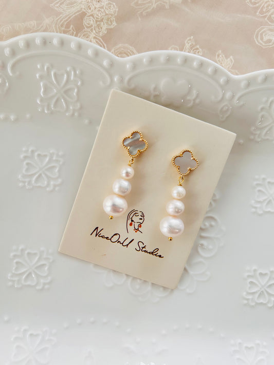 Small to big pearl Earrings