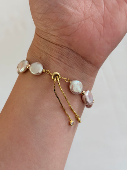 Button bracelet