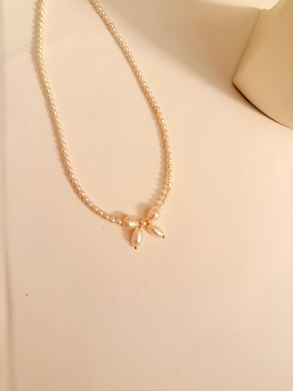 Bow Necklace N61