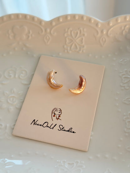 Moon- champagne color Studs