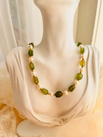 Agates with pearls Necklace