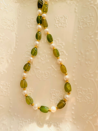 Agates with pearls Necklace