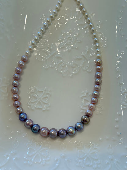 Gradient Pearl Necklace