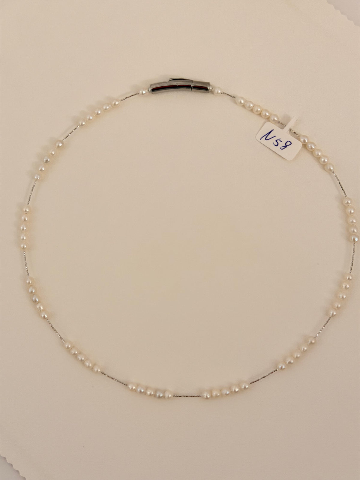 Bouncy wire Luxury Necklace