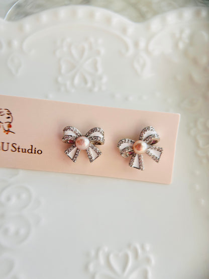 Bow Pearl Studs