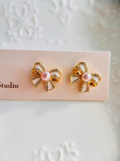 Bow Pearl Studs