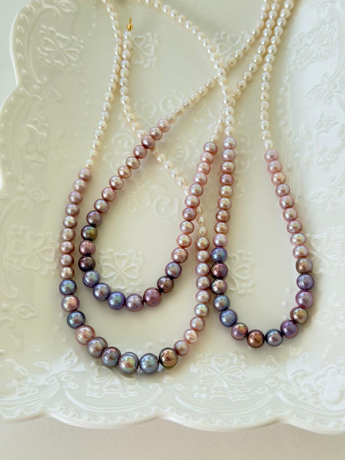 Gradient Pearl Necklace