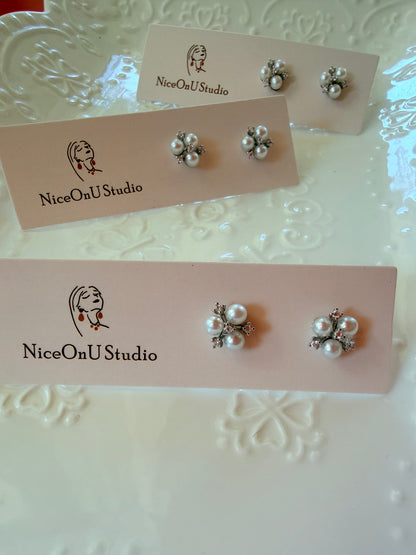 Multi pearl studs