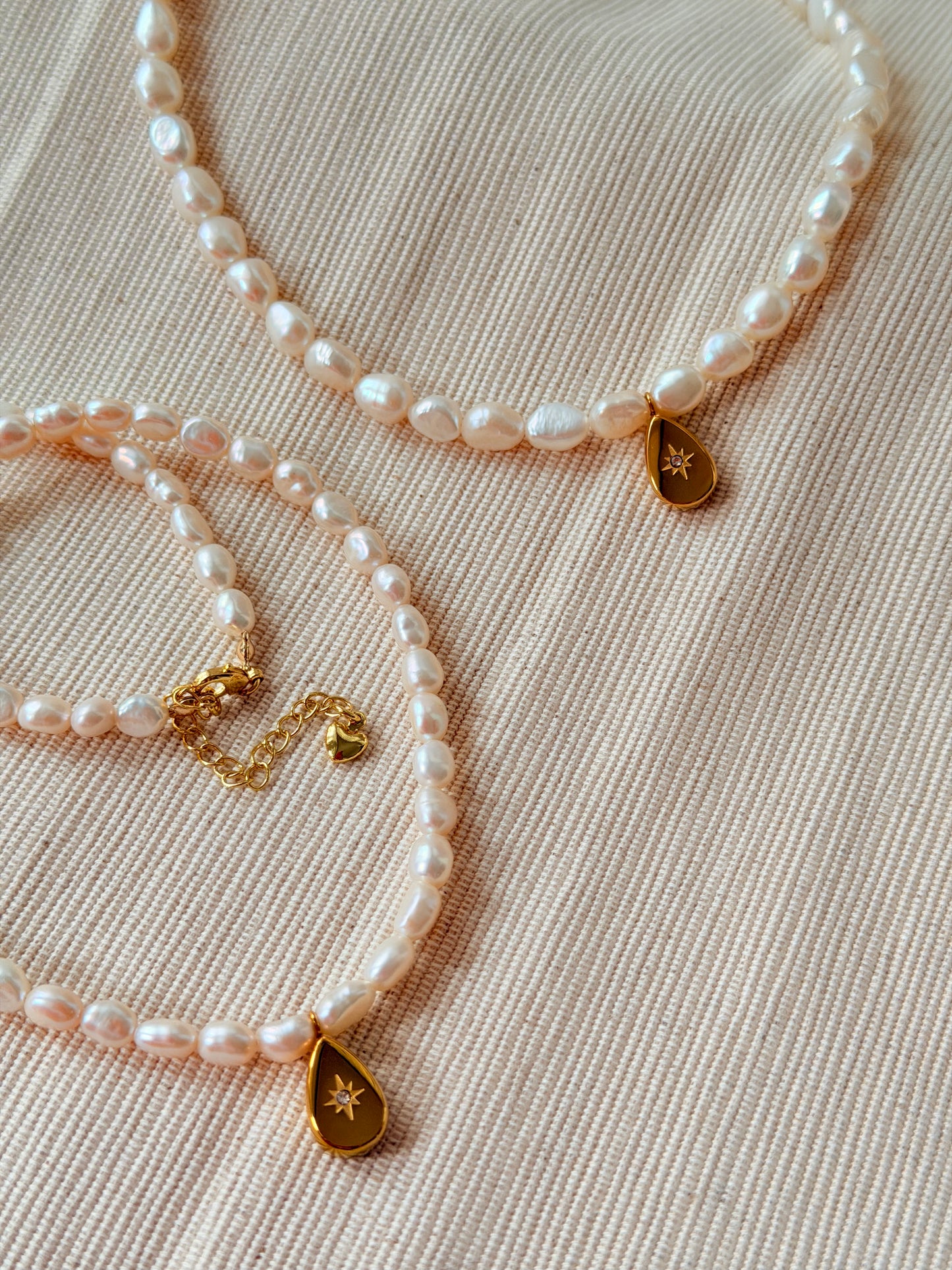 Bi-Glossy Pearl Necklace