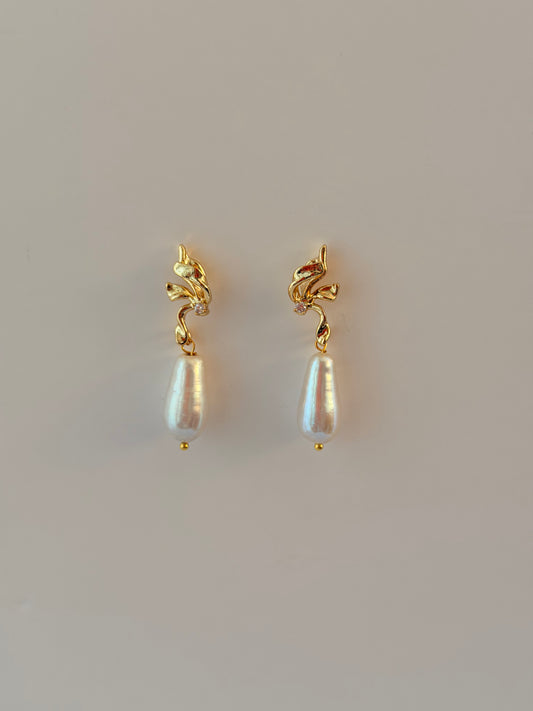 Butterfly Baroque Pearl Earrings A94