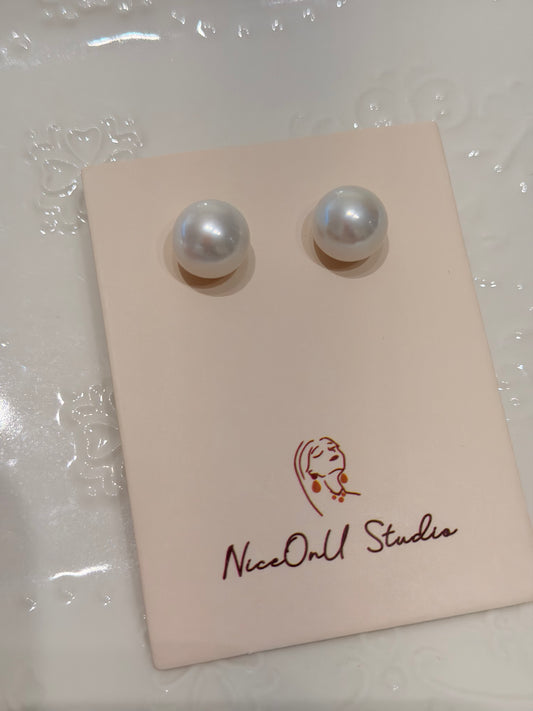 Light bulb Large Pearl Studs