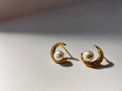 Moon Studs