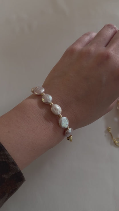 Button bracelet